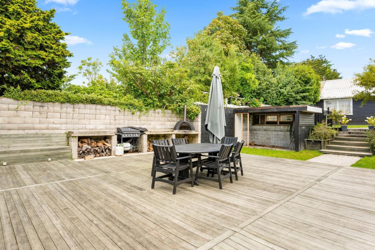 Springfield Rise Lodge - Rotorua Holiday Home Экстерьер фото